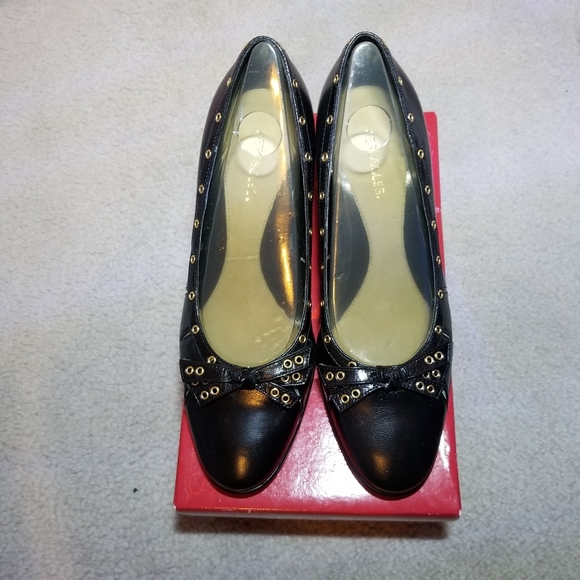 Aerosoles Pumps - Picture 1 of 8